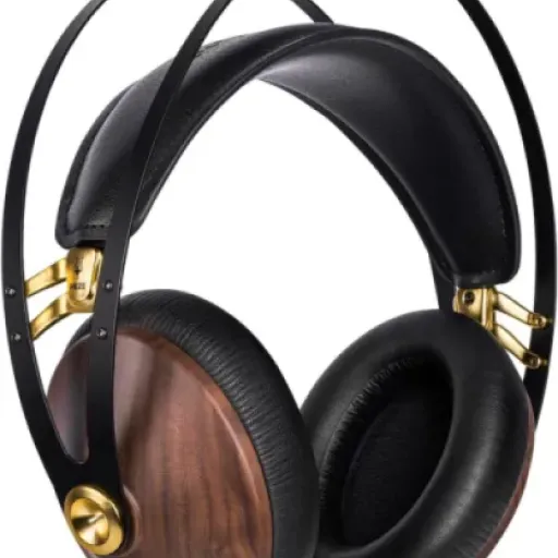 MEZE AUDIO 99 Classics Review: Natural Sound in a Wooden Design