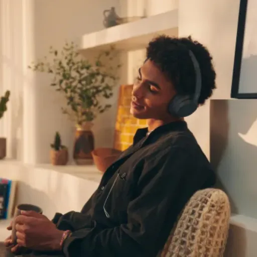 Sony WH-CH720N Review: lightweight noise-cancelling headphones that get the basics right